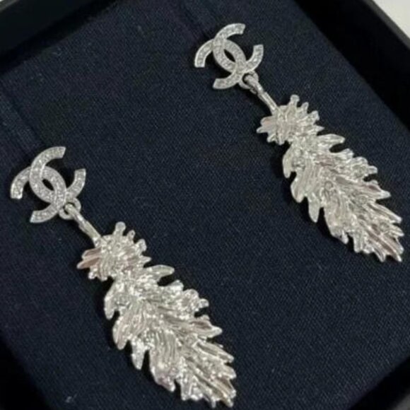 Chanel Pendant earrings - Picture 2 of 4